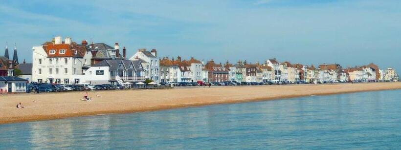 Bed and Breakfast 2 Friends Close