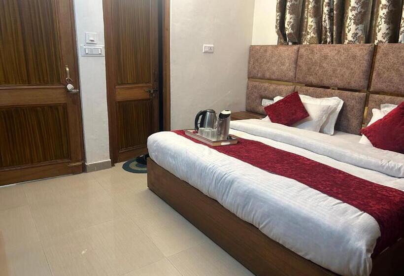 ベッドアンドブレックファースト Aston Shimla Hills