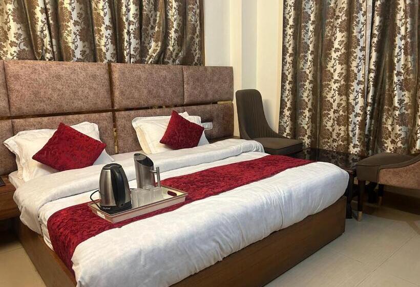 ベッドアンドブレックファースト Aston Shimla Hills