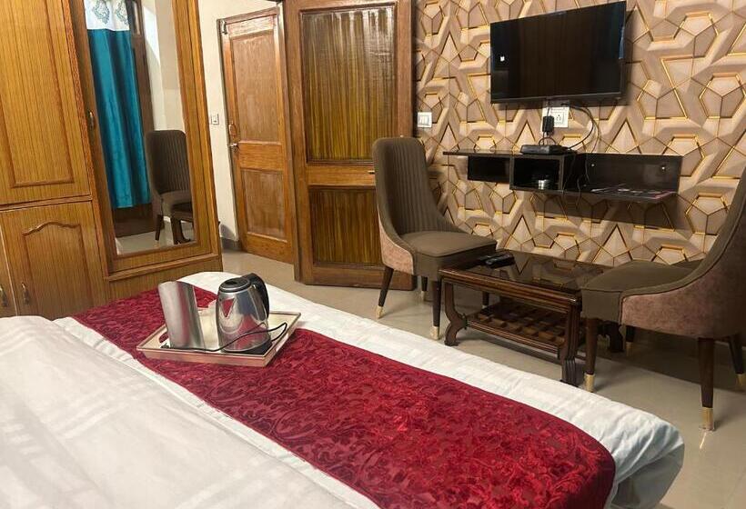 ベッドアンドブレックファースト Aston Shimla Hills