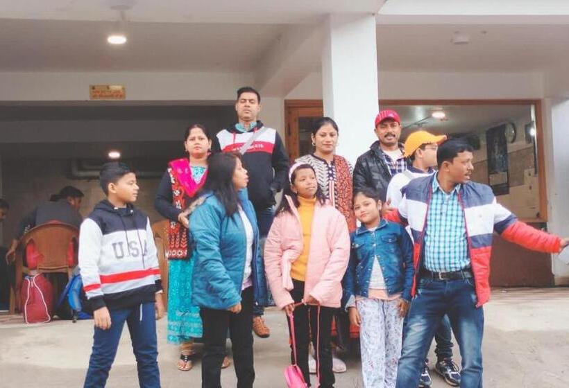 ベッドアンドブレックファースト Aston Shimla Hills