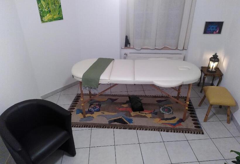 مبيت وإفطار Au Soin De La Vie