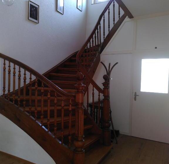 مبيت وإفطار Au Soin De La Vie