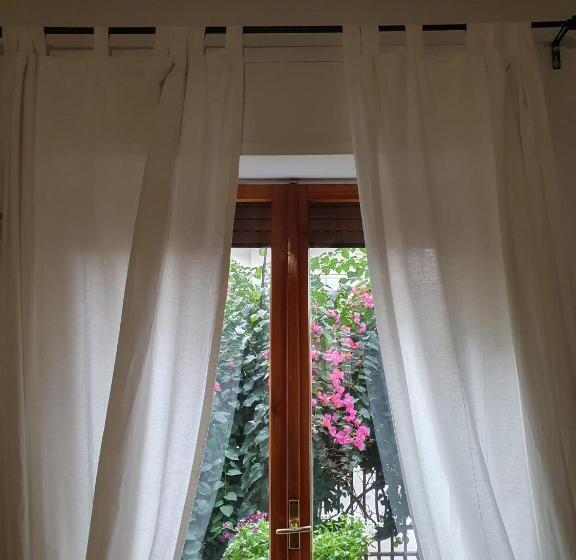 Bed and Breakfast Bookanvillea