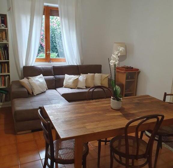 Bed and Breakfast Bookanvillea