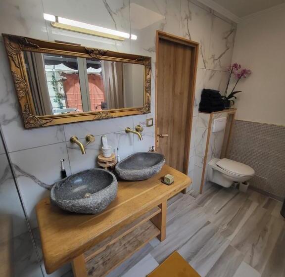 مبيت وإفطار Choisy Le Jacuzzi