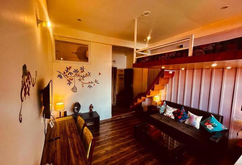 مبيت وإفطار Himalayan View