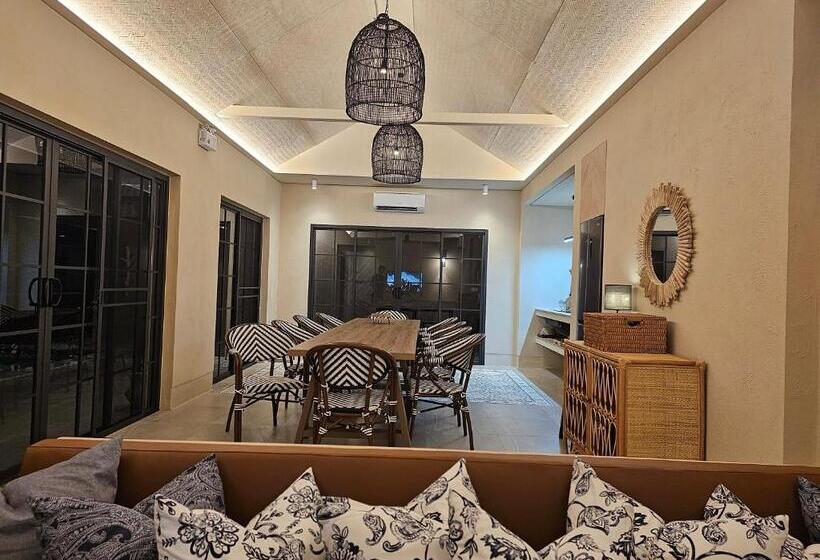 ベッドアンドブレックファースト Kotton Villa Rayong