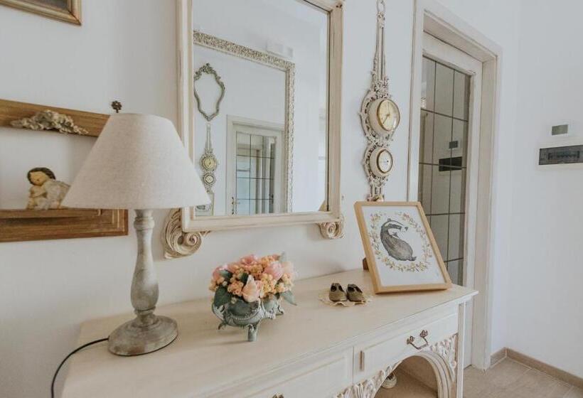 تختخواب و صبحانه La Tana Dei Tassi