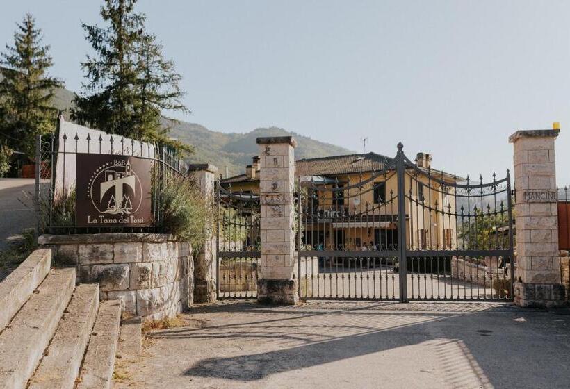 تختخواب و صبحانه La Tana Dei Tassi