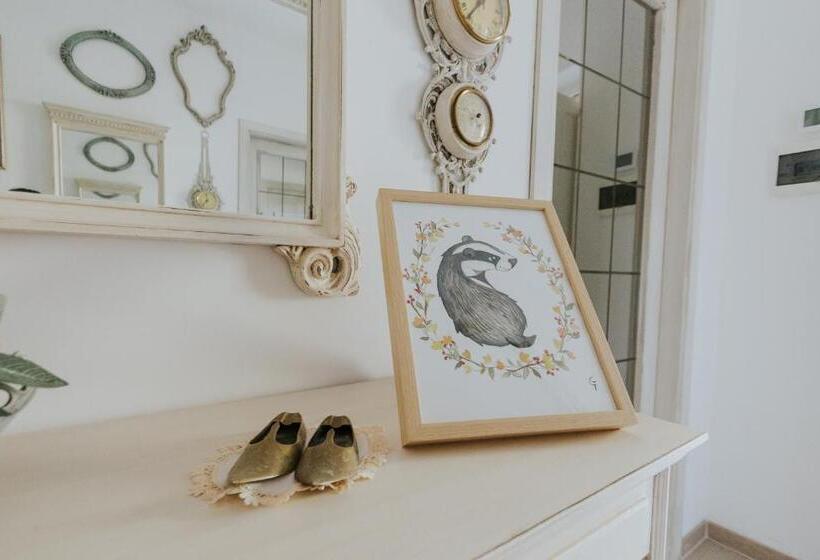 تختخواب و صبحانه La Tana Dei Tassi