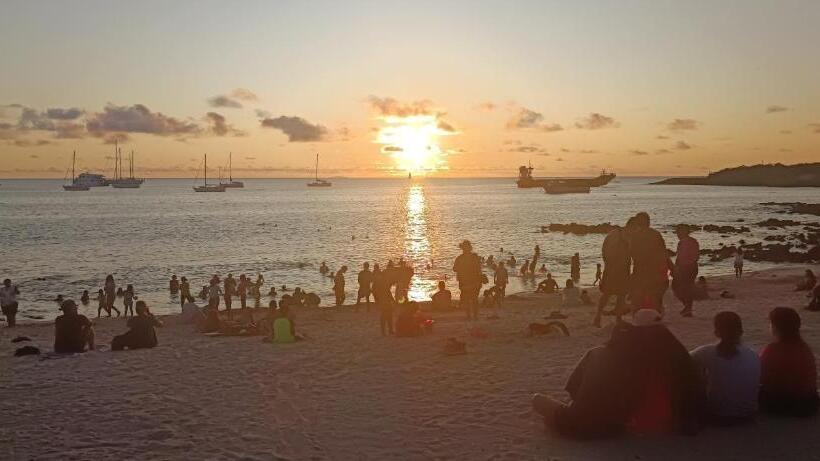 تختخواب و صبحانه Mantarraya