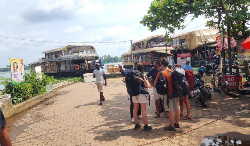 住宿加早餐 Marari Johns Homestay Mararikulam, Alappuzha