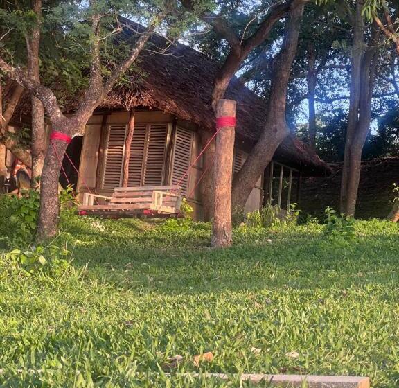 צימר Sunset Maweni Whaleshark Beach