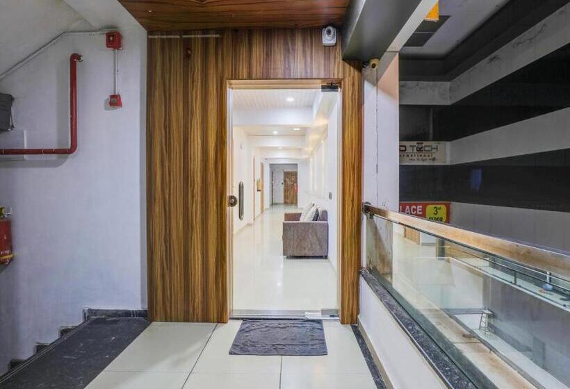 Collection O Hotel S. S. Plaza