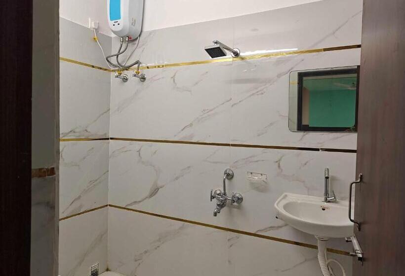 Collection O Hotel Suprassana