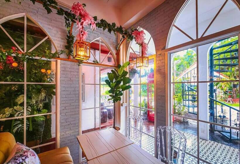 Отель เรินนายหัว By Koyad Resort