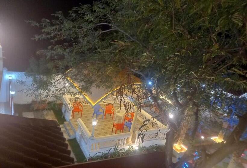 酒店 A To Z Farmhouse