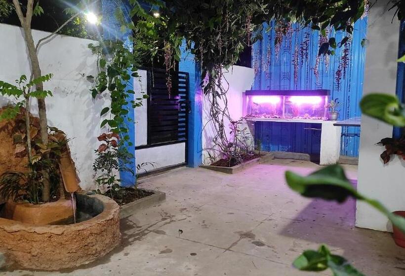 בית מלון כפרי Adh Amilya Gerdens