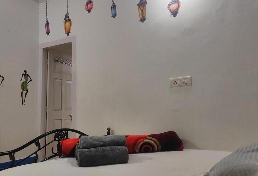 בית מלון כפרי Adh Amilya Gerdens