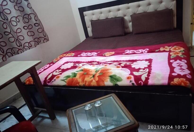 ホテル Alaknanda Inn,srinagar