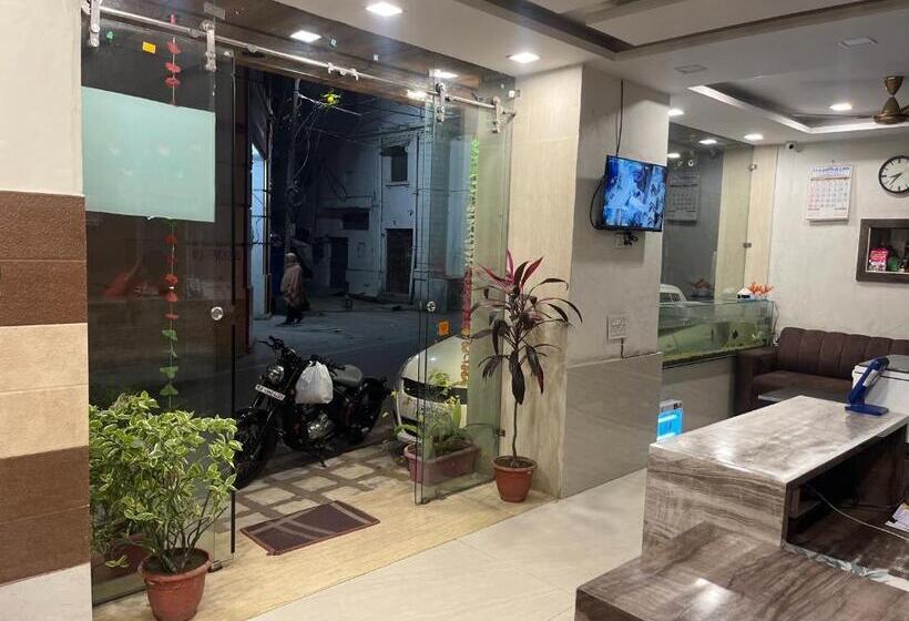 בית מלון כפרי Birla House