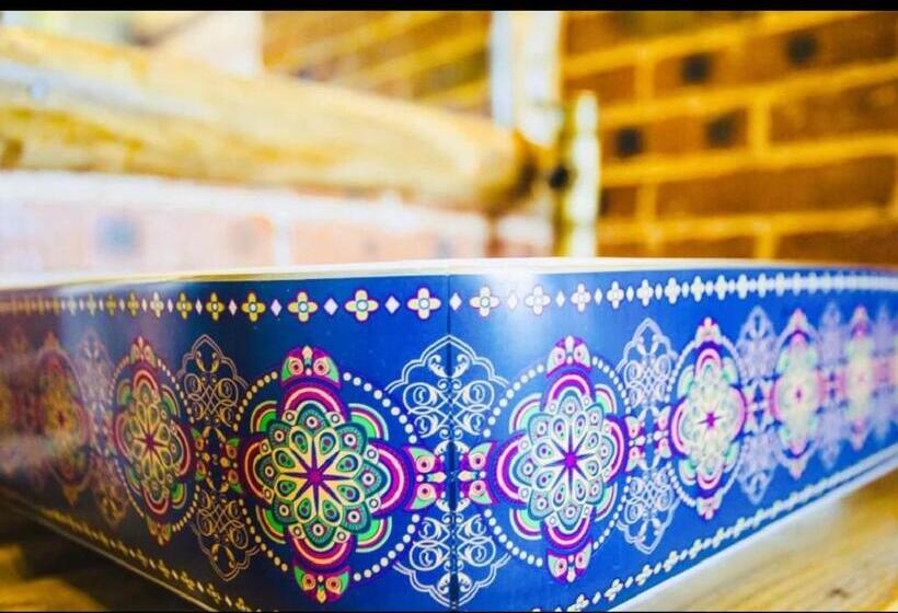 فندق Butterfly Flowers Inn  One Way Free Pick Up From Airport Over 2 Nights