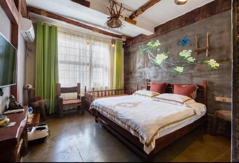 فندق Butterfly Flowers Inn  One Way Free Pick Up From Airport Over 2 Nights