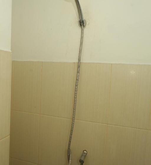 호텔 Capital O 93372 Aurora Residence