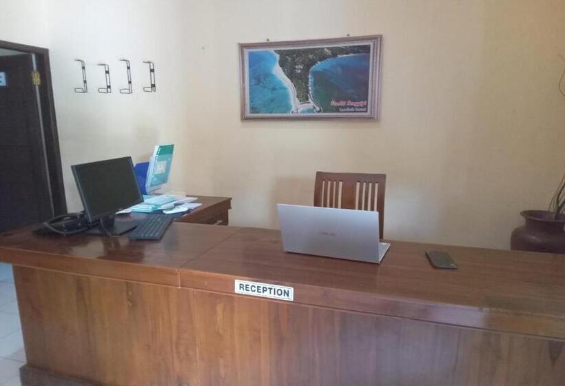 בית מלון כפרי Capital O 93391 Golden Manggis