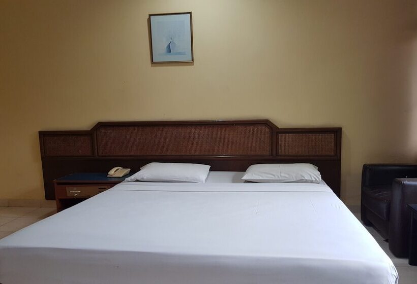 Отель Capital O 93393 Hermina