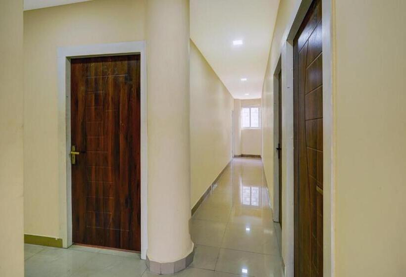 호텔 Collection O Palm Inn Ac Tourist Home