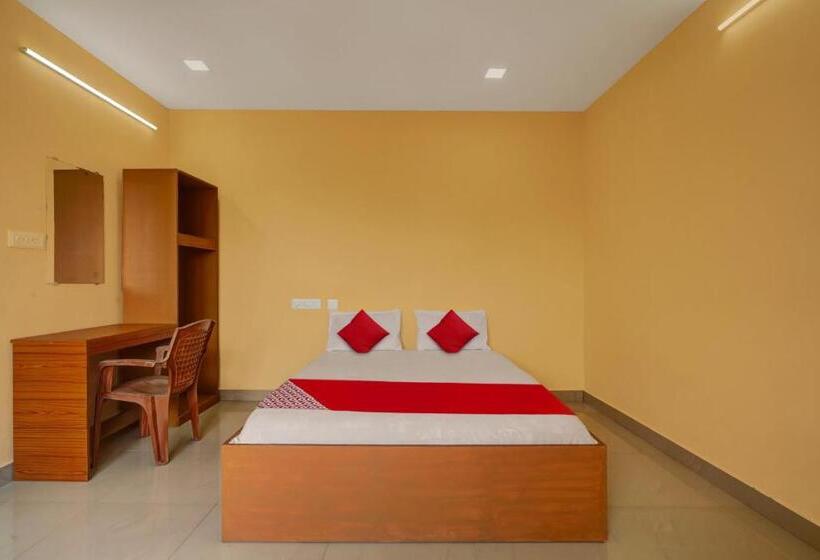 호텔 Collection O Palm Inn Ac Tourist Home