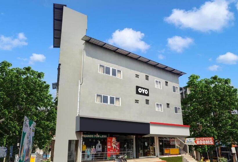 호텔 Collection O Palm Inn Ac Tourist Home