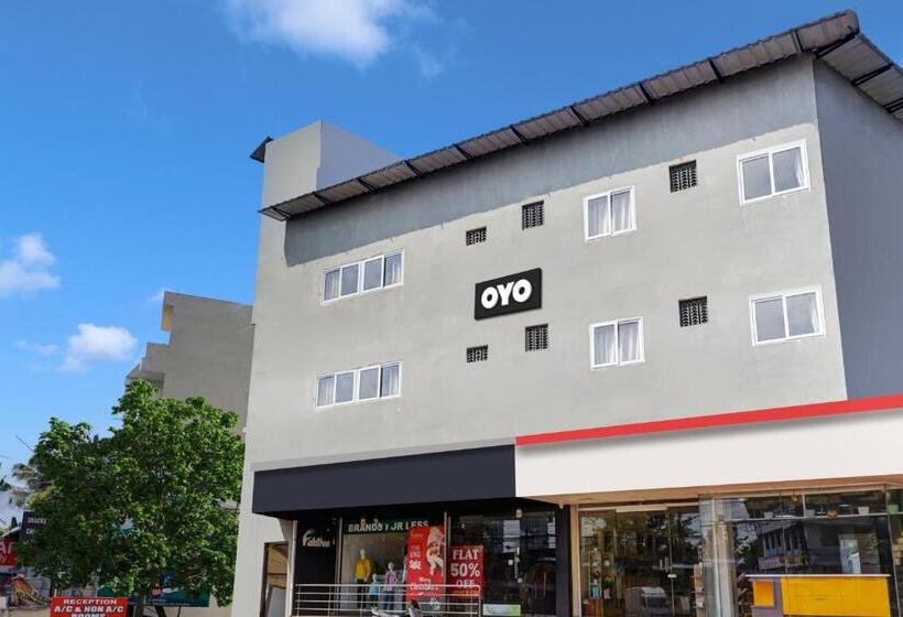 호텔 Collection O Palm Inn Ac Tourist Home