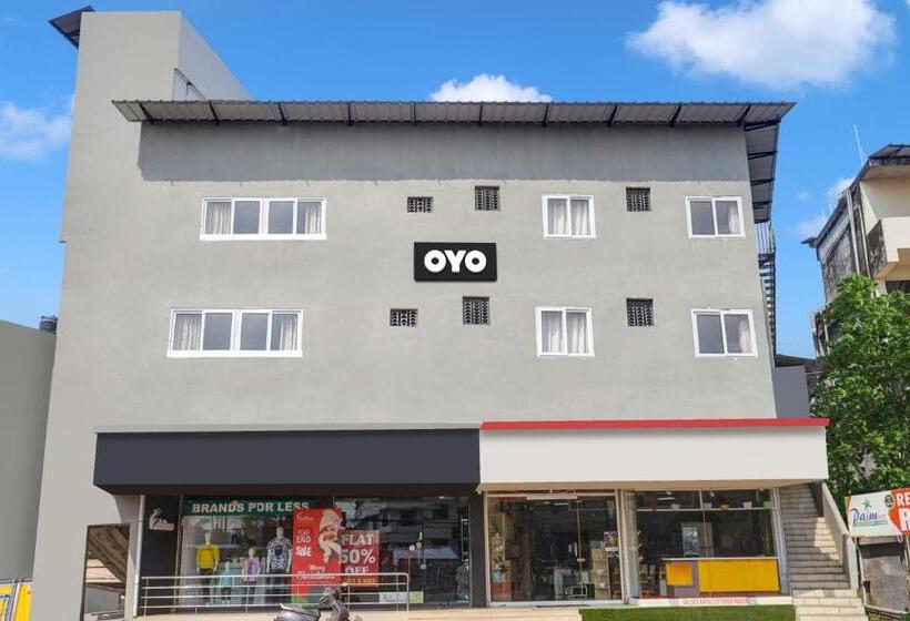 호텔 Collection O Palm Inn Ac Tourist Home