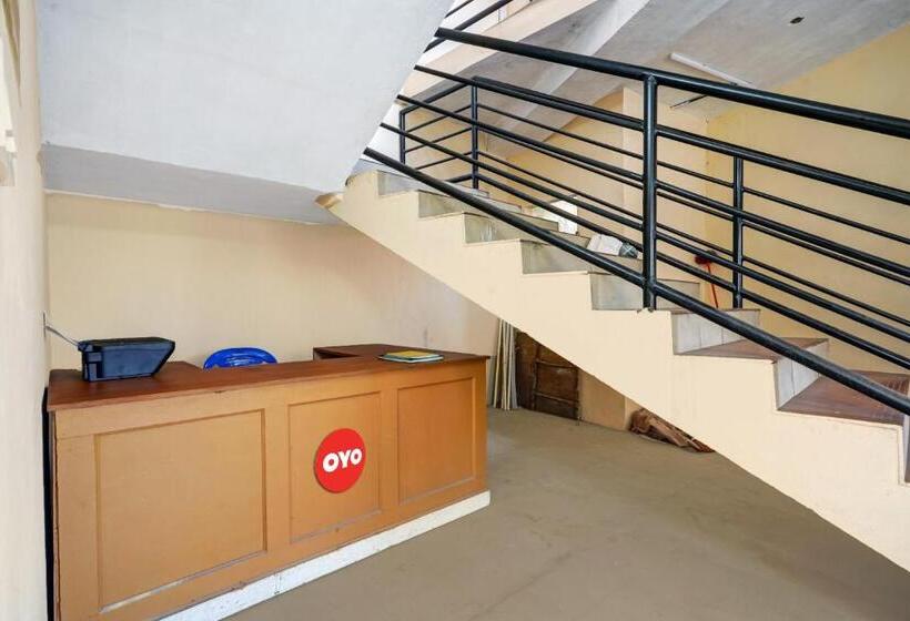 호텔 Collection O Palm Inn Ac Tourist Home