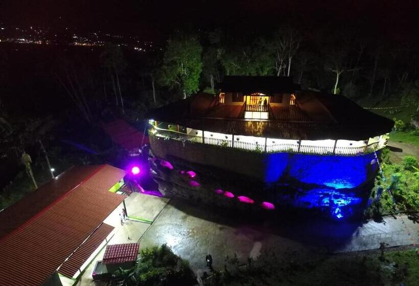 בית מלון כפרי El Piedron