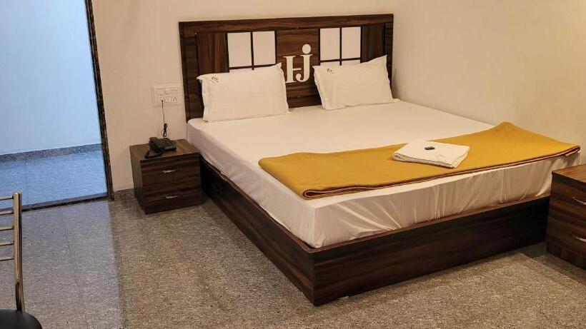 בית מלון כפרי Flagship Sunshine Lodge