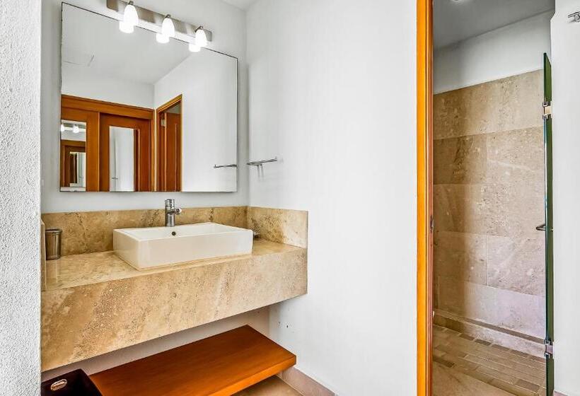 فندق Flamingos Beach 401