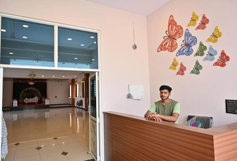 Отель Gateway Guest House