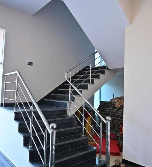 Отель Gateway Guest House