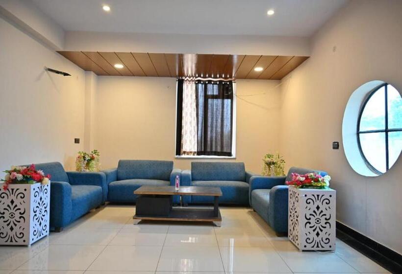 Отель Gateway Guest House