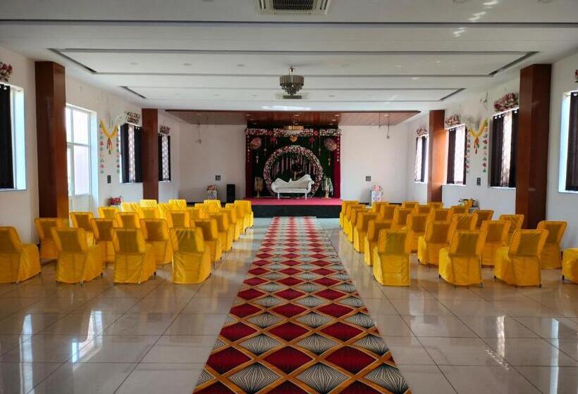 Отель Gateway Guest House