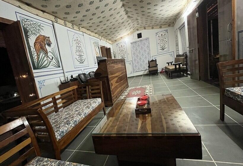 בית מלון כפרי Hem Vilas