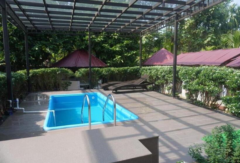 בית מלון כפרי Jupiter Eco Resort