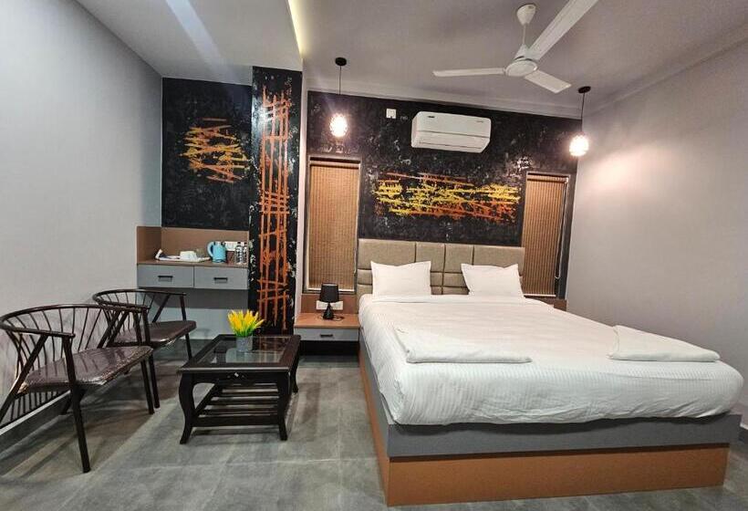 فندق Happy Stay Kolhapur 2 Km From Kolhapur Airport