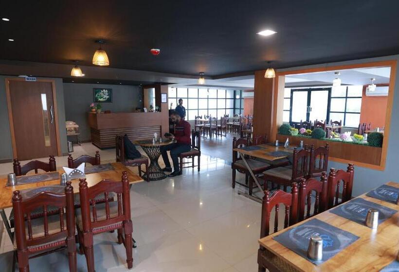 호텔 Mangala Temple View