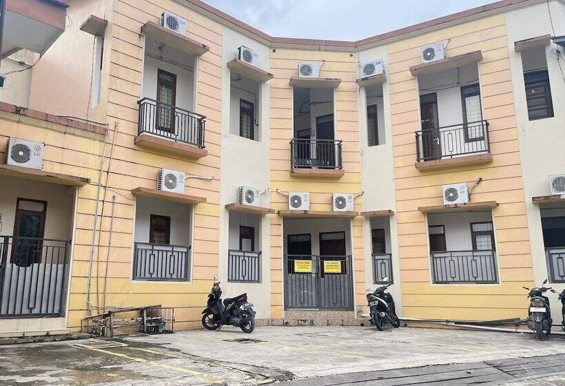 هتل Oyo 93380 Penginapan Mangkoe Barokah