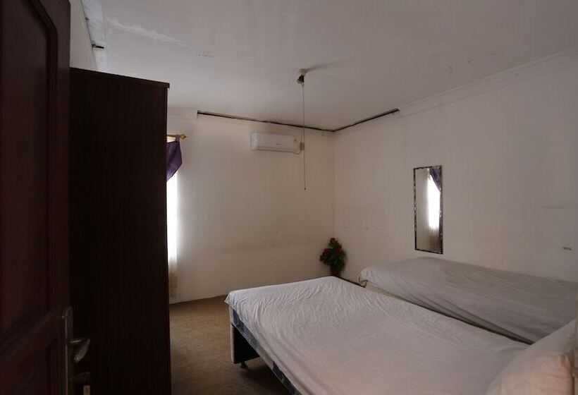 ホテル Oyo 93380 Penginapan Mangkoe Barokah